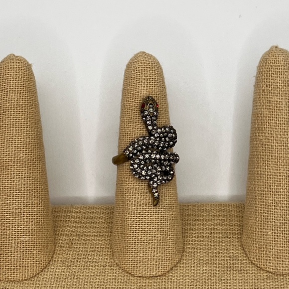 Chloe + Isabel Jewelry - Jeweled Snake Ring